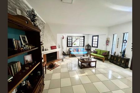 Sala de casa à venda com 4 quartos, 220m² em Vila Dom Pedro Ii, São Paulo