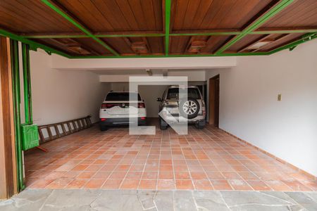 Garagem de casa à venda com 3 quartos, 430m² em Sétimo Céu, Porto Alegre