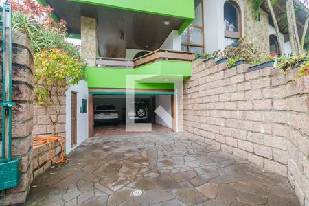 Garagem de casa à venda com 3 quartos, 430m² em Sétimo Céu, Porto Alegre