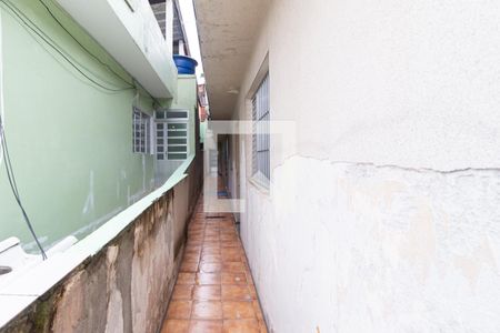 Quintal de casa à venda com 2 quartos, 210m² em Km 18, Osasco