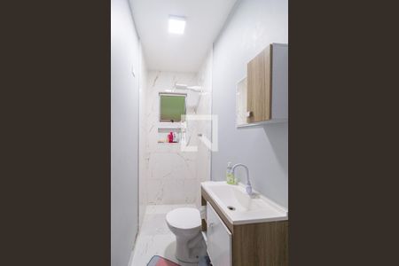 Banheiro de casa à venda com 2 quartos, 210m² em Km 18, Osasco