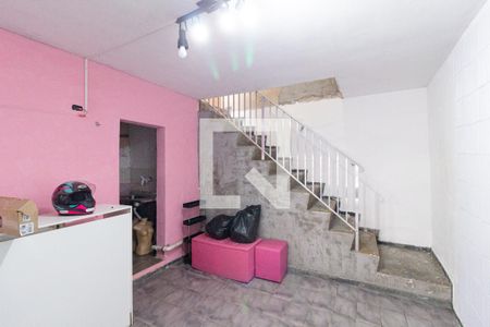 Garagem de casa à venda com 2 quartos, 210m² em Km 18, Osasco
