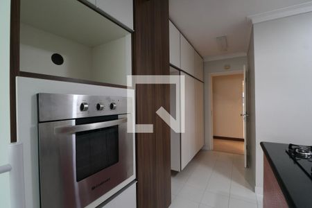 Cozinha de apartamento para alugar com 4 quartos, 196m² em Barra Funda, Guarujá