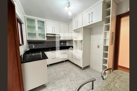 Cozinha de apartamento à venda com 4 quartos, 110m² em Centro, Canoas