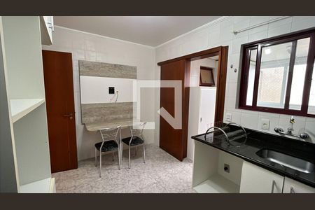 Apartamento à venda com 110m², 4 quartos e 2 vagas Apartamento à venda com 110m², 4 quartos e 2 vagasCozinha