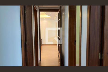 Corredor de apartamento à venda com 4 quartos, 110m² em Centro, Canoas