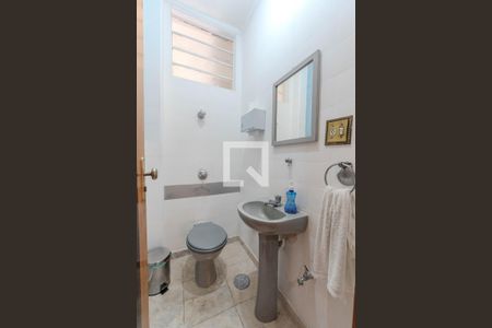 Apartamento para alugar com 208m², 4 quartos e sem vaga Apartamento para alugar com 208m², 4 quartos e sem vagaLavabo