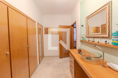 Apartamento para alugar com 208m², 4 quartos e sem vaga Apartamento para alugar com 208m², 4 quartos e sem vagaBanheiro