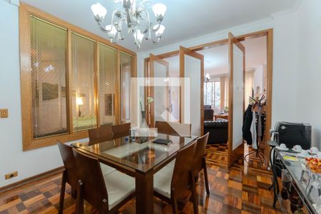 Apartamento para alugar com 208m², 4 quartos e sem vaga Apartamento para alugar com 208m², 4 quartos e sem vagaSala de Jantar