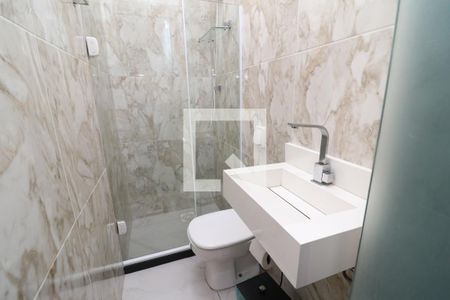 Banheiro de serviço 1 de casa à venda com 4 quartos, 600m² em Tauá, Rio de Janeiro