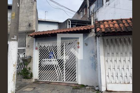 Casa à venda com 142m², 2 quartos e 2 vagasFachada e Placa