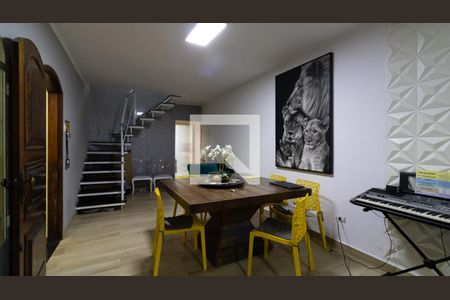 Sala de casa à venda com 2 quartos, 240m² em Vila Guilhermina, São Paulo