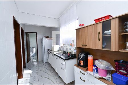 Casa à venda com 109m², 5 quartos e sem vaga Casa à venda com 109m², 5 quartos e sem vagaCozinha /Casa2