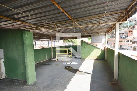 Casa à venda com 109m², 5 quartos e sem vaga Casa à venda com 109m², 5 quartos e sem vagaTerraço /Casa2