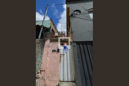 Casa à venda com 109m², 5 quartos e sem vaga Casa à venda com 109m², 5 quartos e sem vagaPlaquinha instalada