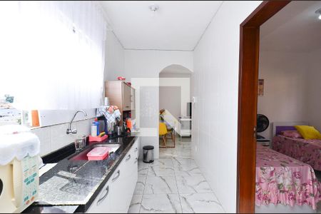 Casa à venda com 109m², 5 quartos e sem vaga Casa à venda com 109m², 5 quartos e sem vagaCozinha /Casa2