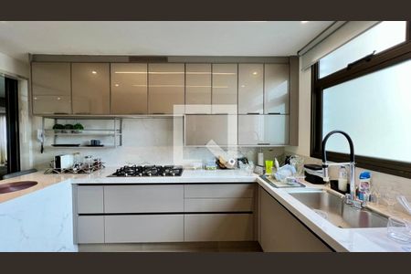 Apartamento para alugar com 170m², 4 quartos e 3 vagas Apartamento para alugar com 170m², 4 quartos e 3 vagasCozinha