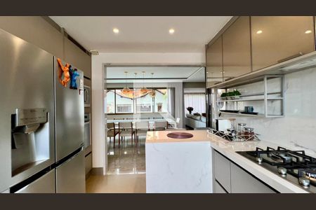 Apartamento para alugar com 170m², 4 quartos e 3 vagas Apartamento para alugar com 170m², 4 quartos e 3 vagasCozinha