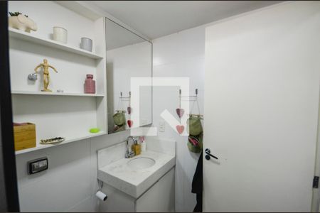 Apartamento para alugar com 55m², 2 quartos e 1 vaga Apartamento para alugar com 55m², 2 quartos e 1 vagaBanheiro da suíte