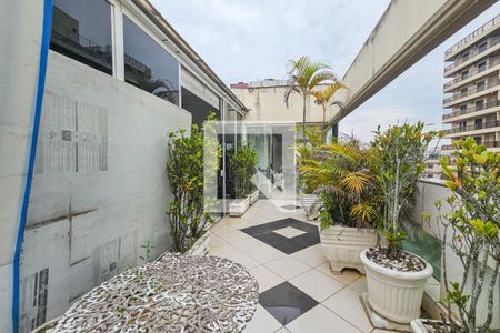 Apartamento para alugar com 230m², 3 quartos e 1 vagaVaranda