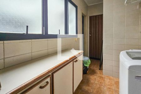 Apartamento para alugar com 230m², 3 quartos e 1 vagaÁrea de serviço