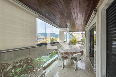 Apartamento para alugar com 230m², 3 quartos e 1 vagaVaranda