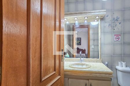 Apartamento para alugar com 230m², 3 quartos e 1 vagaBanheiro da suíte 1