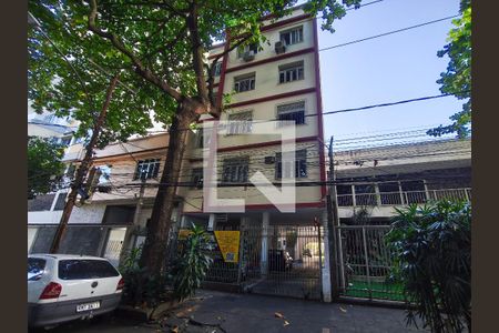 Apartamento à venda com 85m², 3 quartos e 1 vagaFachada e portaria