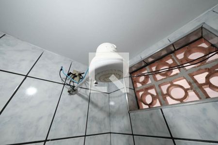 Banheiro de casa para alugar com 1 quarto, 30m² em Vila Robertina, São Paulo