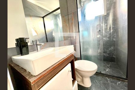 Banheiro de apartamento à venda com 2 quartos, 43m² em Água Branca, São Paulo