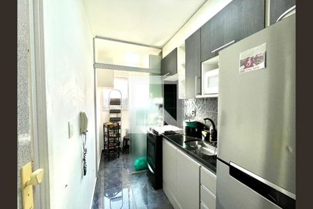 Cozinha de apartamento à venda com 2 quartos, 43m² em Água Branca, São Paulo