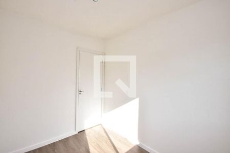 Quarto 1 de apartamento para alugar com 2 quartos, 47m² em Jardim Helga, São Paulo