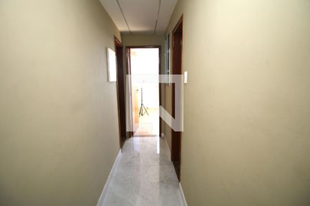 Sala - Corredor de casa à venda com 2 quartos, 250m² em Colégio, Rio de Janeiro