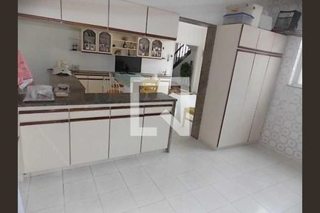 Casa à venda com 4 quartos, 350m² em Jardim Guanabara, Rio de Janeiro