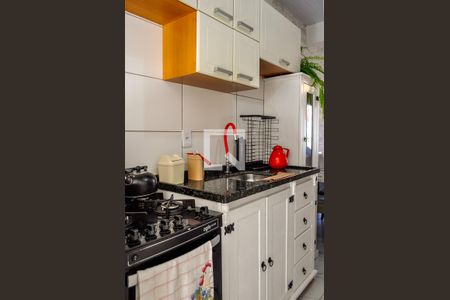 Cozinha de casa de condomínio à venda com 2 quartos, 49m² em Campo Novo, Porto Alegre