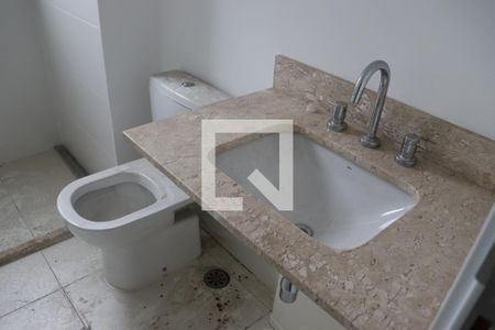 Banheiro da Suíte 1 de apartamento para alugar com 4 quartos, 338m² em Alphaville Empresarial, Barueri