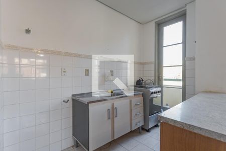Cozinha e Área de Serviço de apartamento à venda com 2 quartos, 72m² em Floresta, Porto Alegre