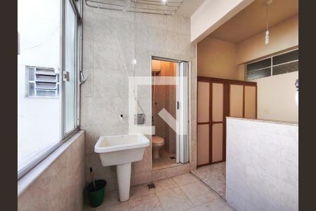 Apartamento à venda com 105m², 3 quartos e 1 vagaÁrea de Serviço