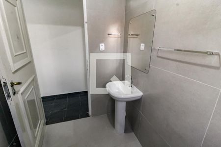 Banheiro de casa para alugar com 2 quartos, 70m² em Jardim Helena, Taboão da Serra