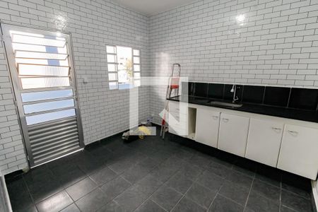 Cozinha de casa para alugar com 2 quartos, 70m² em Jardim Helena, Taboão da Serra