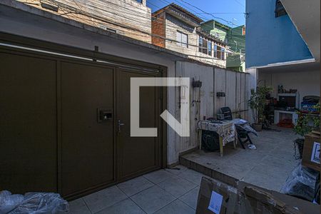 Garagem de casa à venda com 2 quartos, 360m² em Vila Liviero, São Paulo