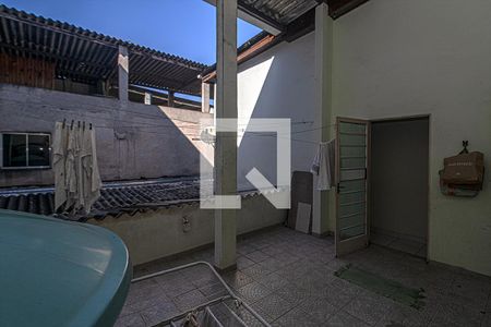 Terraço de casa à venda com 2 quartos, 360m² em Vila Liviero, São Paulo