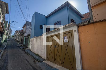 Fachada de casa à venda com 2 quartos, 360m² em Vila Liviero, São Paulo
