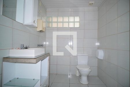 Casa à venda com 345m², 5 quartos e 5 vagasBanheiro Corredor 1