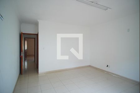 Casa à venda com 345m², 5 quartos e 5 vagasSuíte