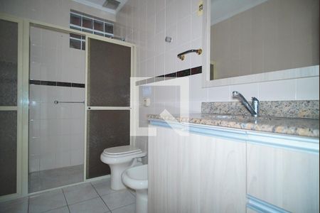 Casa à venda com 345m², 5 quartos e 5 vagasBanheiro Corredor