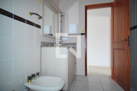 Casa à venda com 345m², 5 quartos e 5 vagasBanheiro Corredor