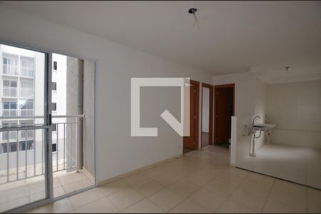 Sala de apartamento para alugar com 2 quartos, 50m² em Guaratiba, Rio de Janeiro