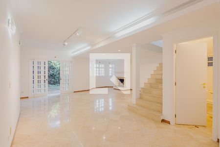 Sala de casa para alugar com 5 quartos, 250m² em Sumarezinho, São Paulo