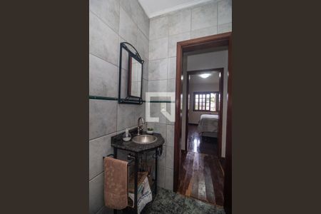 Banheiro 2 de casa à venda com 3 quartos, 206m² em Camaquã, Porto Alegre